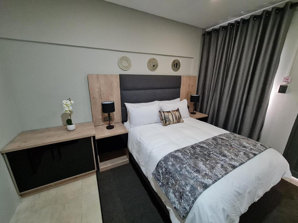 Standard Double Room,1292365411:JPEG